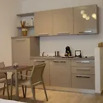 Luxury 42 De Silva *