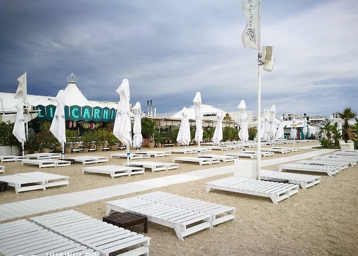 Luxury 42 De Silva *