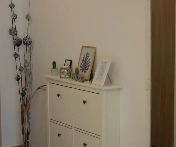 Luxury 42 De Silva *