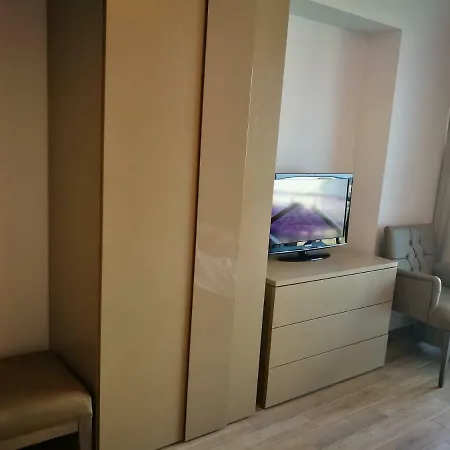 Luxury 42 De Silva
